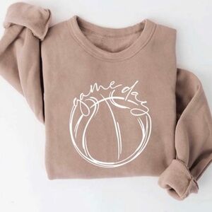 Pullover crewneck sweatshirt